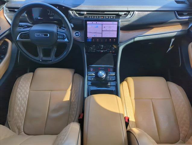 Used 2025 Jeep Grand Cherokee L Summit AWD/4WD image 17