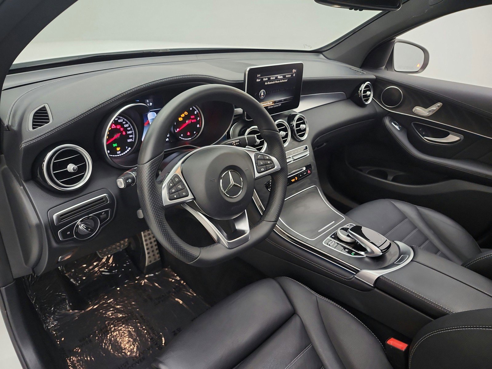 Used 2018 Mercedes-Benz GLC 300 4MATIC Coupe image 38