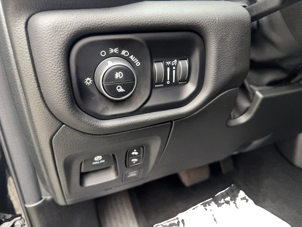 Used 2025 RAM 1500 Lone Star AWD/4WD image 58