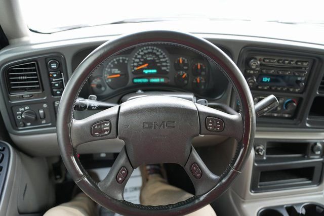 Used 2005 GMC Yukon XL 2500 SLT w/ SLT Preferred Equipment Group image 27