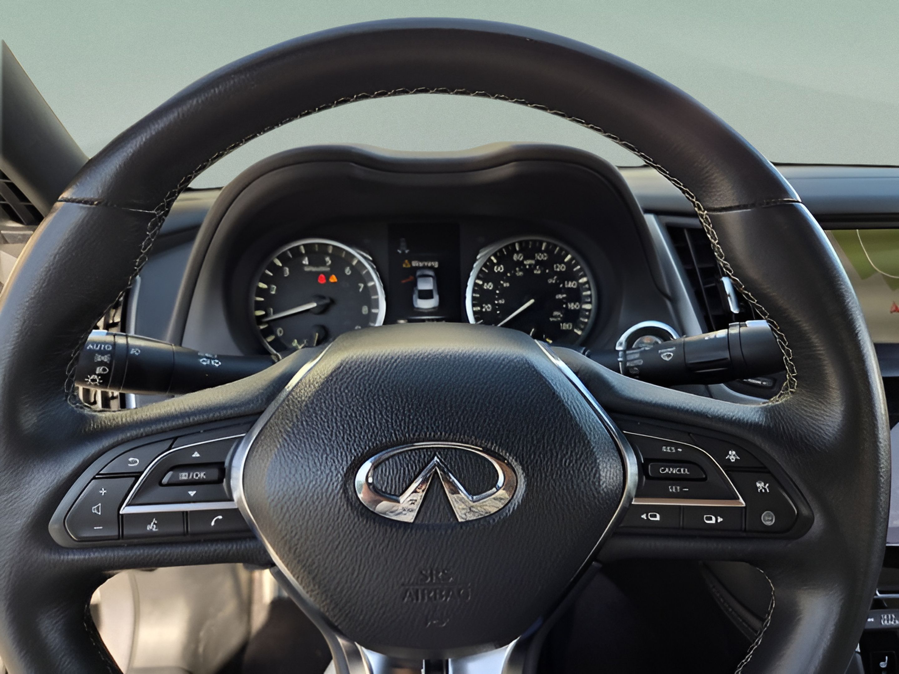 Used 2022 INFINITI Q60 3.0t Luxe w/ Essential Package AWD/4WD image 19
