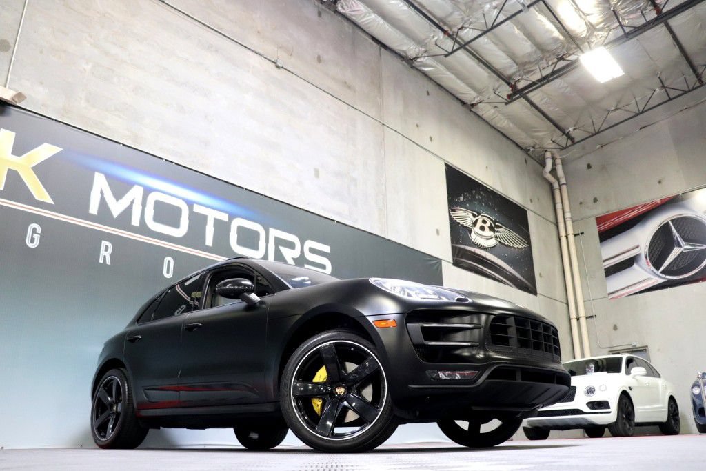 Used 2018 Porsche Macan Turbo AWD/4WD image 75