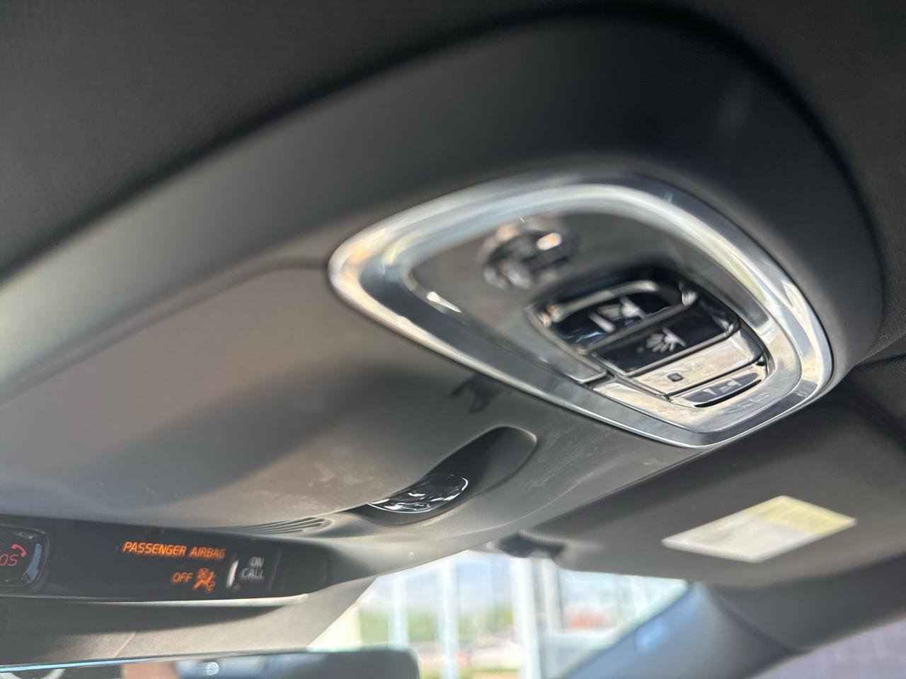 Used 2017 Volvo S90 T6 Inscription w/ Vision Package AWD/4WD image 17