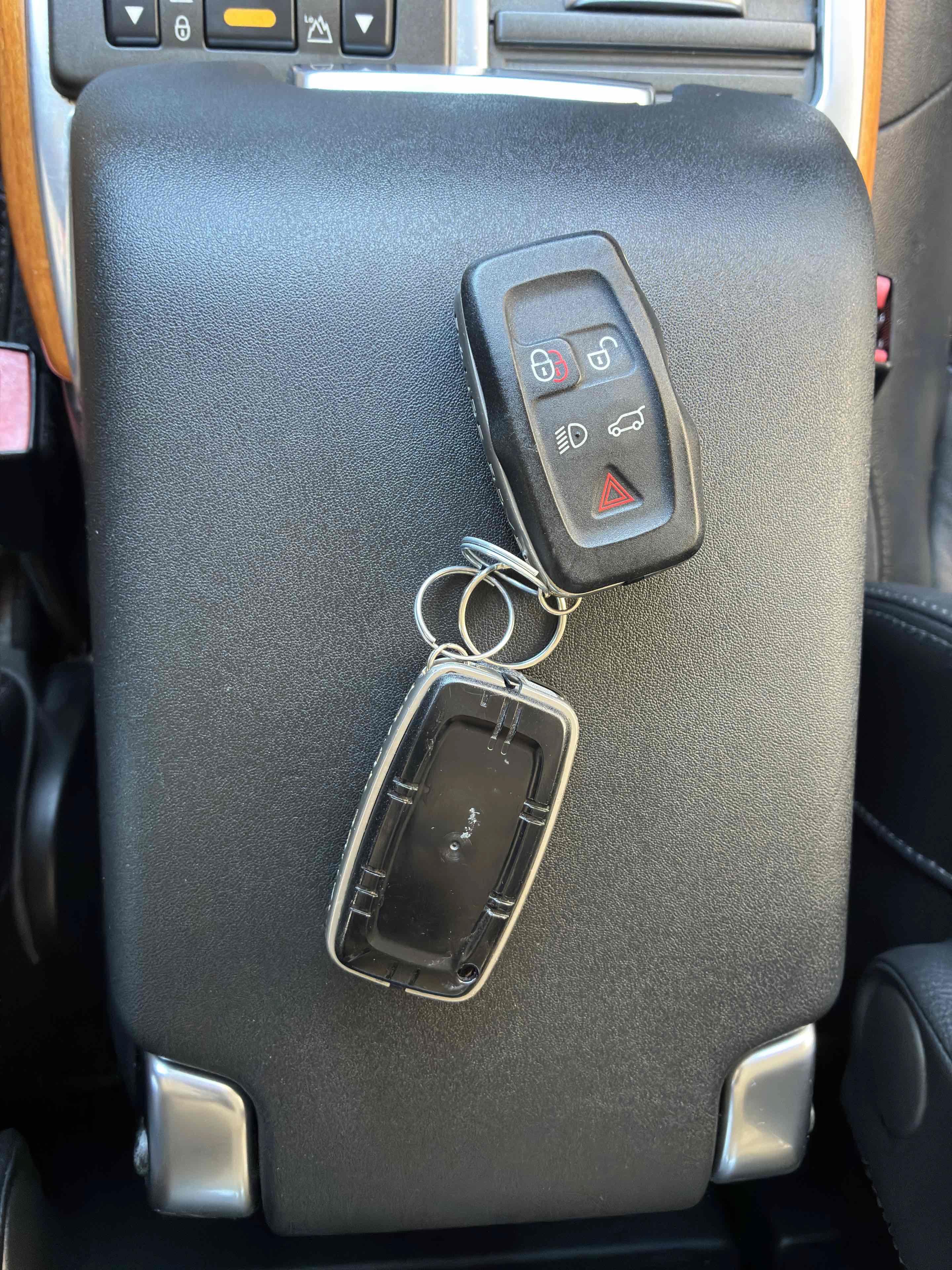 Used 2011 Land Rover Range Rover Sport HSE AWD/4WD image 60