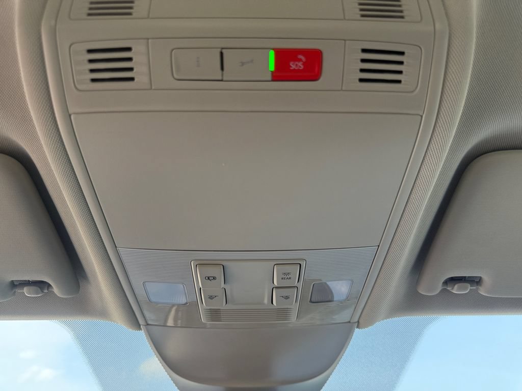 Used 2025 Volkswagen Taos S FWD image 18