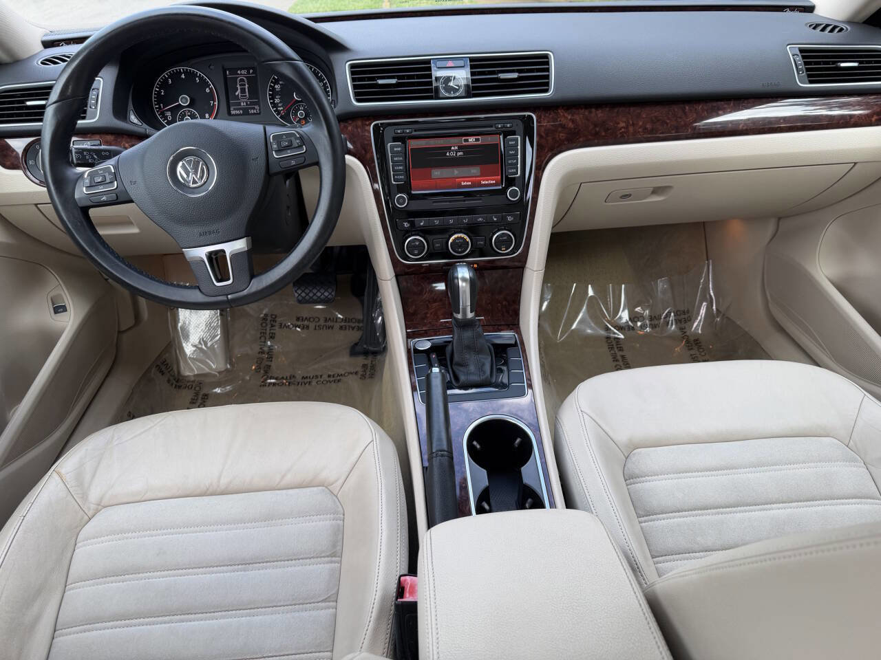 Used 2013 Volkswagen Passat 3.6 SEL Premium image 16