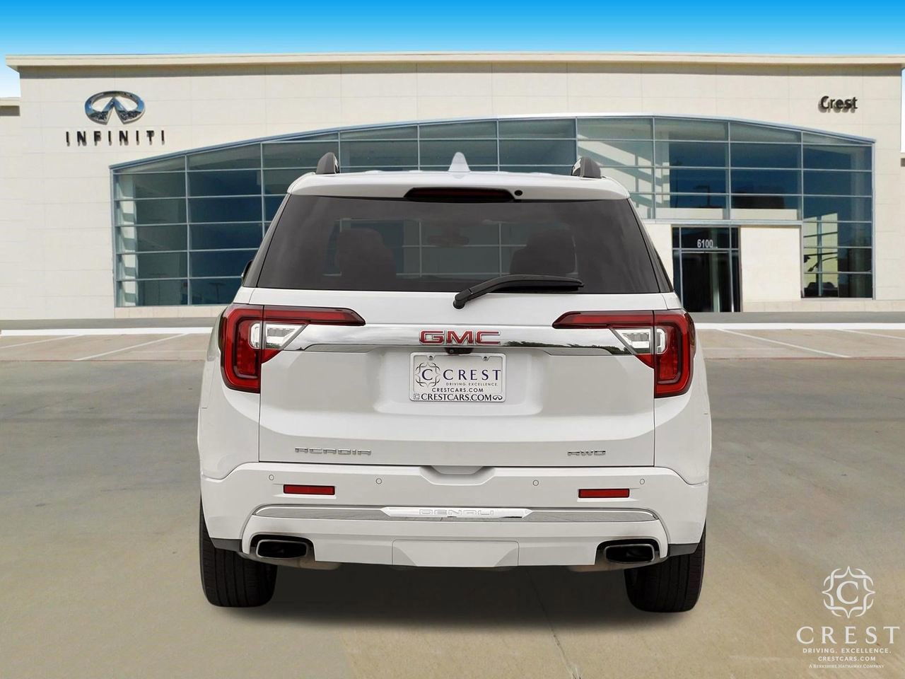 Used 2023 GMC Acadia Denali w/ Denali Ultimate Package image 4