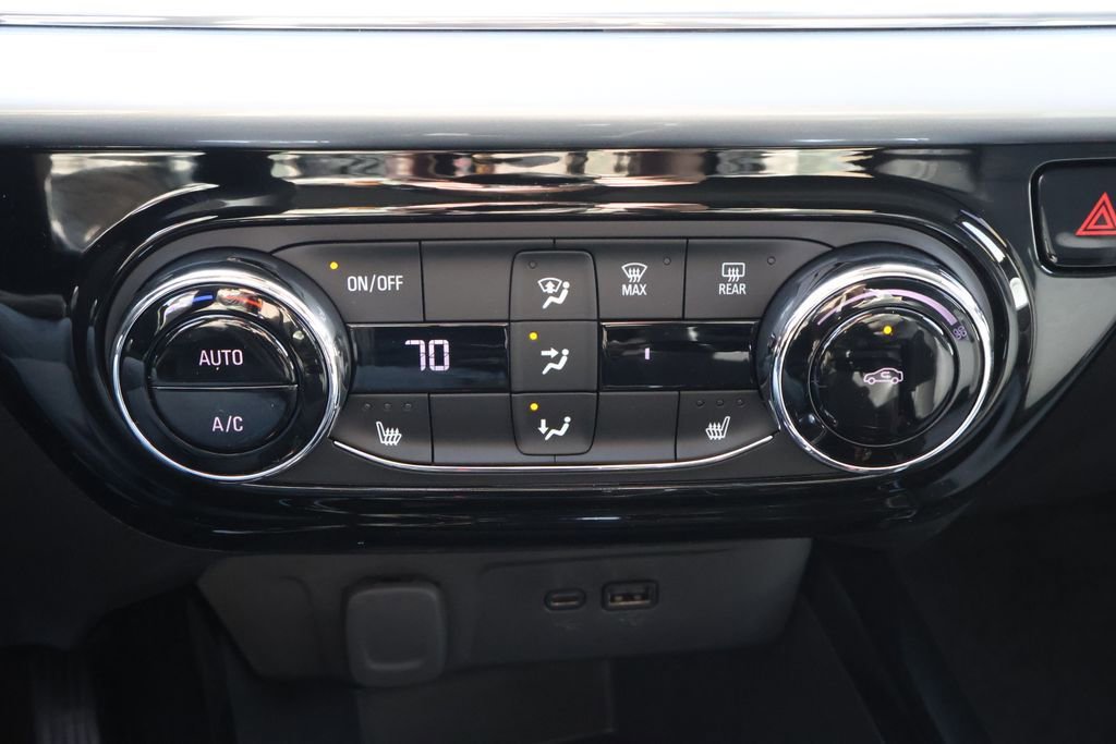 New 2026 Chevrolet Trax LT w/ Driver Confidence Package FWD image 28