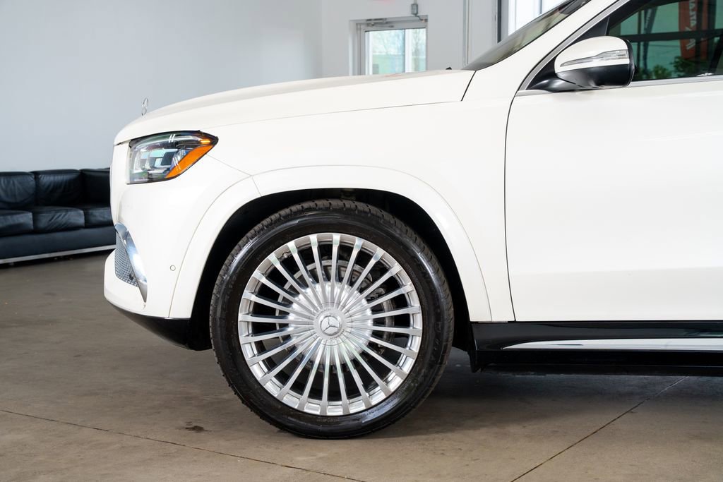 Used 2023 Mercedes-Benz Maybach GLS 600 4MATIC image 9