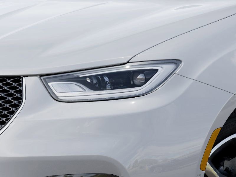 New 2026 Chrysler Pacifica Pinnacle image 6