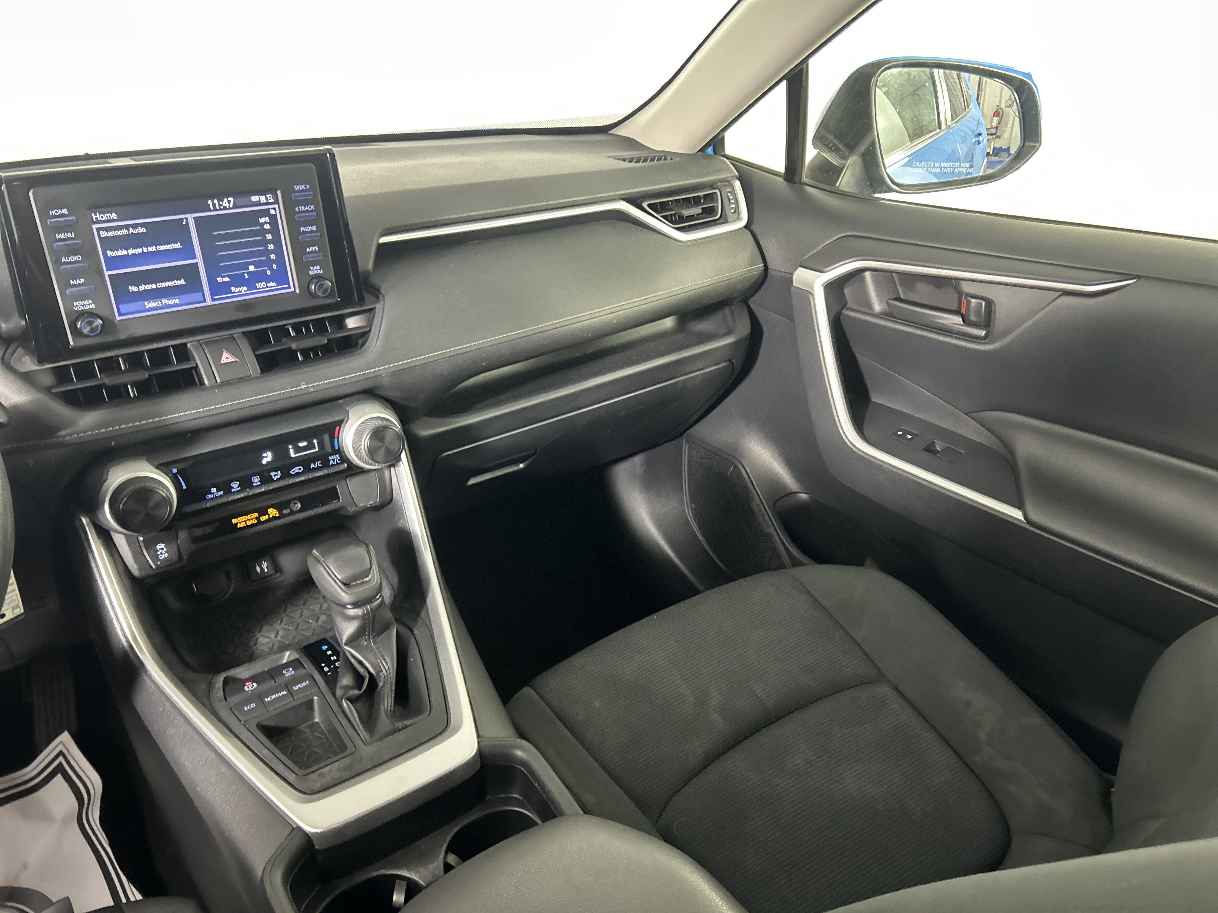 Used 2019 Toyota RAV4 LE image 35