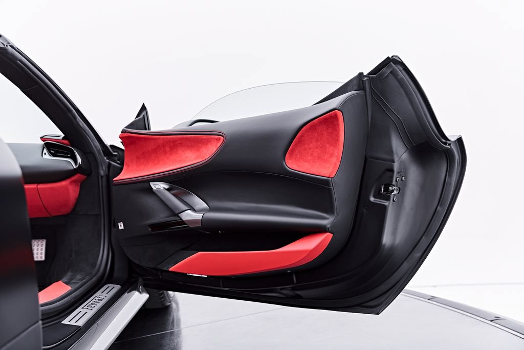 Used 2024 Ferrari SF90 Spider AWD/4WD image 45