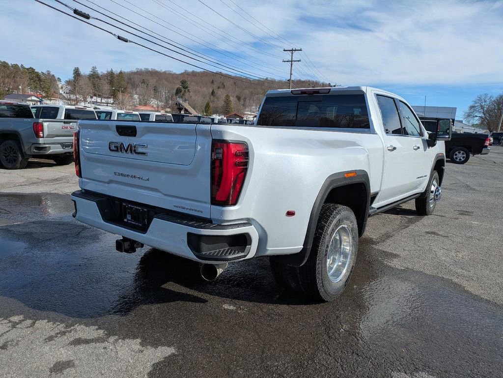 New 2026 GMC Sierra 3500 Denali Ultimate AWD/4WD image 5