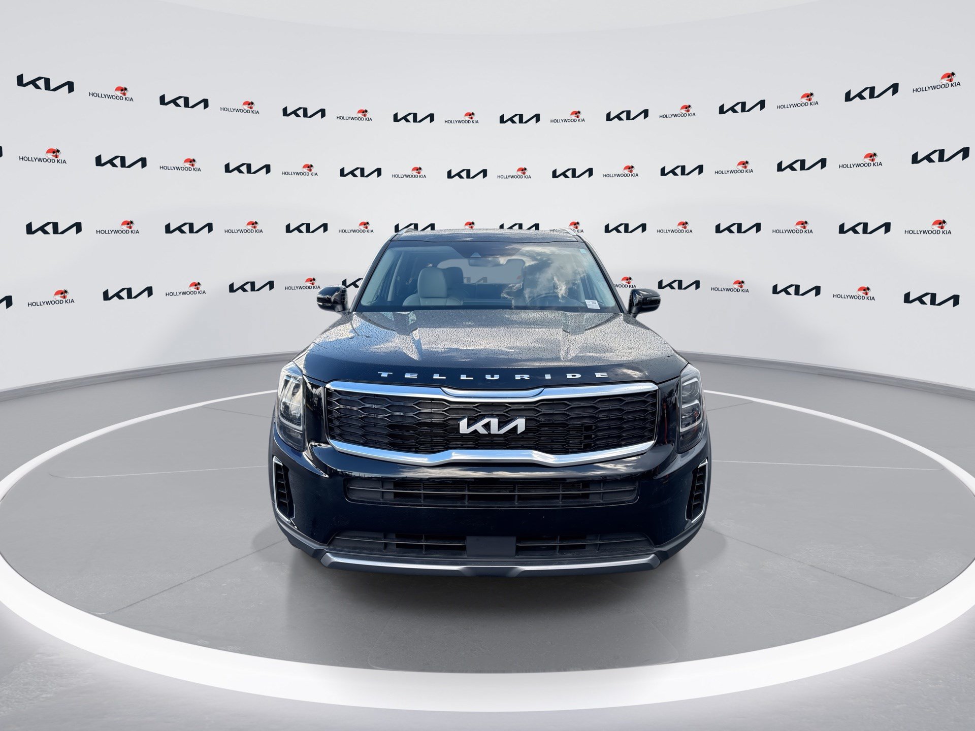 Used 2022 Kia Telluride EX w/ EX Premium Package FWD image 3