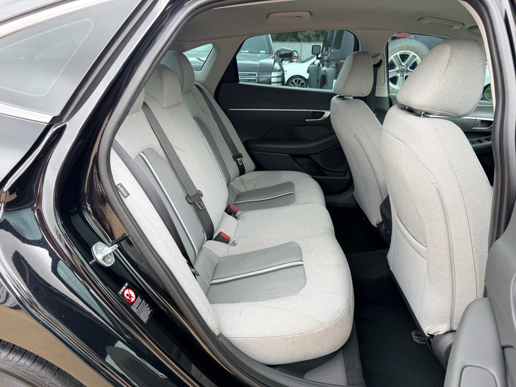 Used 2022 Hyundai Sonata SE w/ Cargo Package FWD image 23