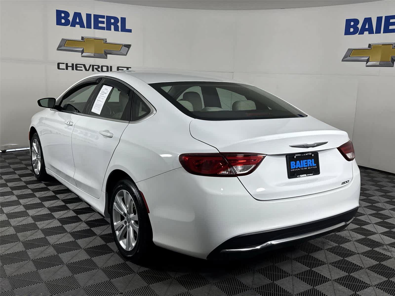 Used 2016 Chrysler 200 Limited FWD image 3