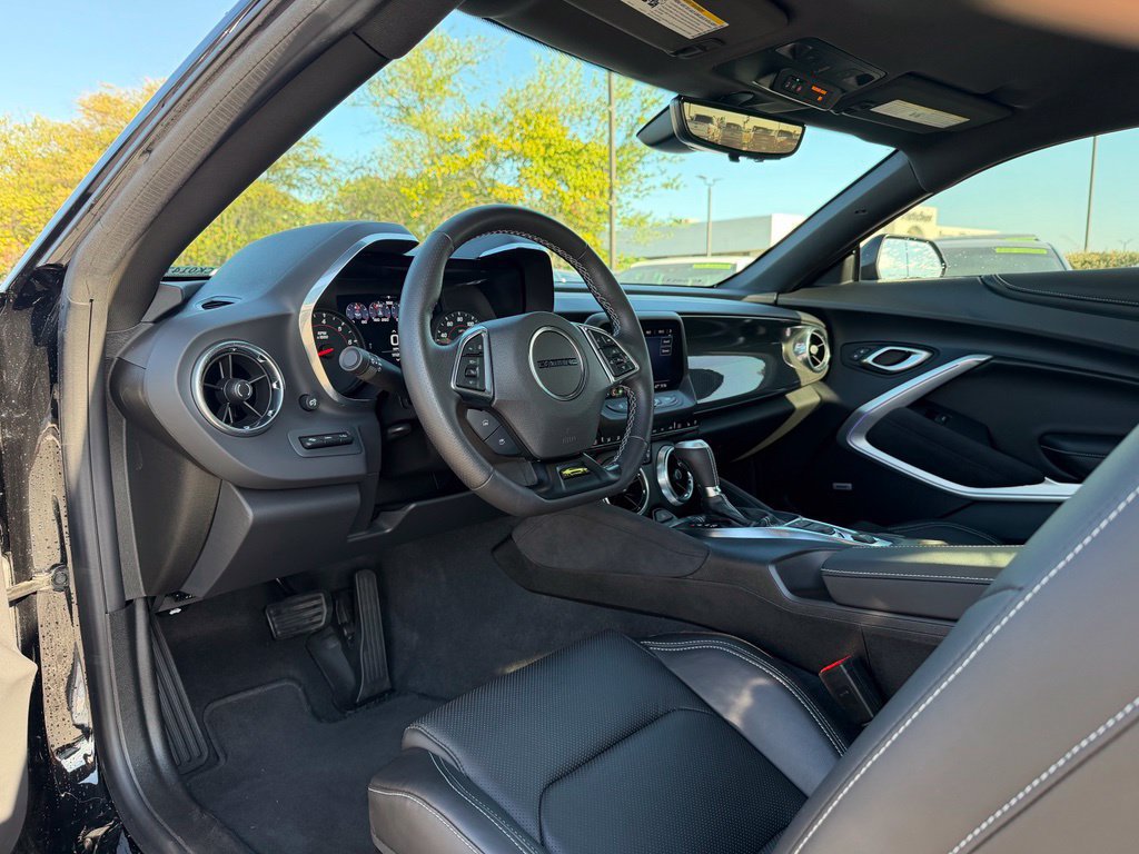 Used 2023 Chevrolet Camaro SS RWD image 9