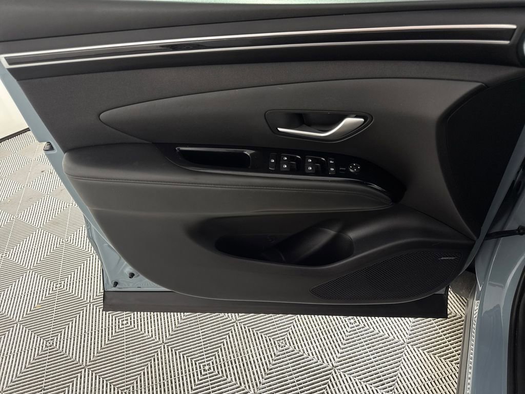 Used 2022 Hyundai Santa Cruz Limited AWD/4WD image 12