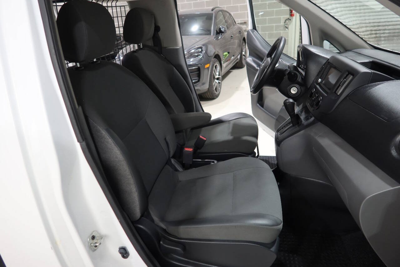 Used 2020 Nissan NV200 SV FWD image 13
