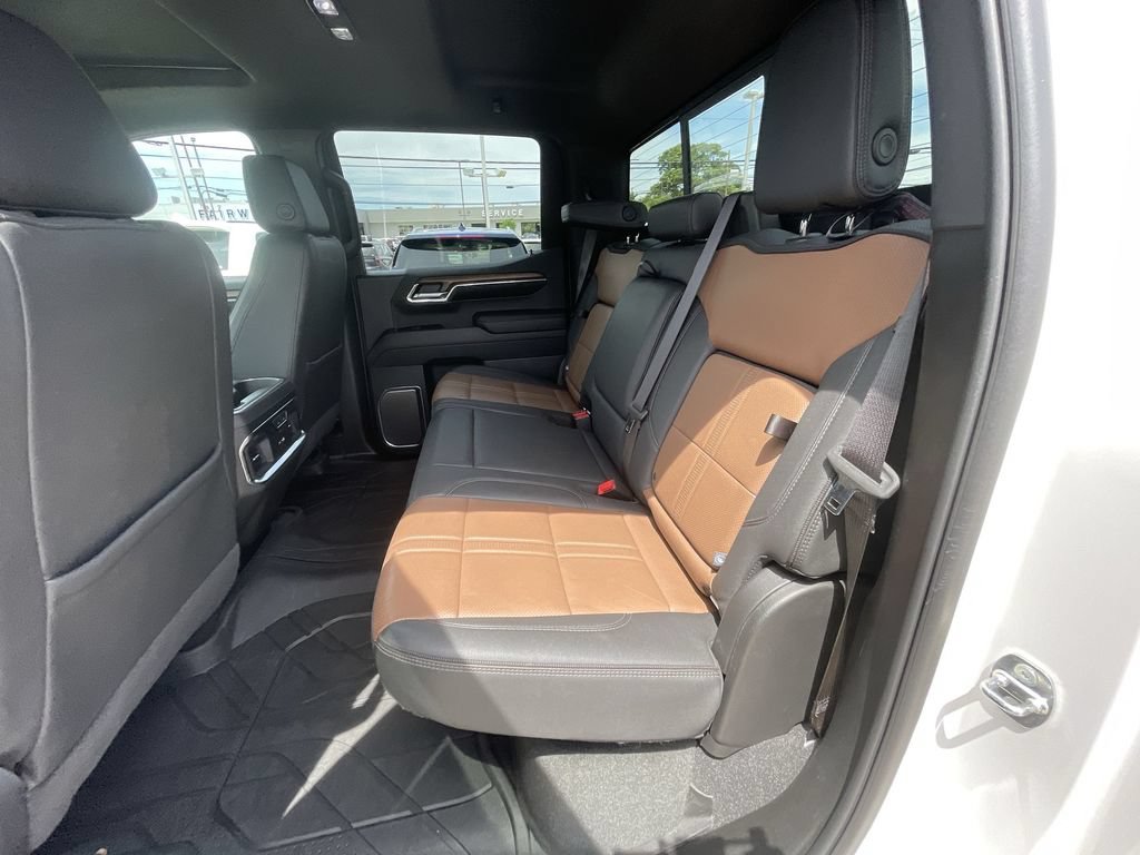 Certified 2024 Chevrolet Silverado 1500 High Country AWD/4WD image 25