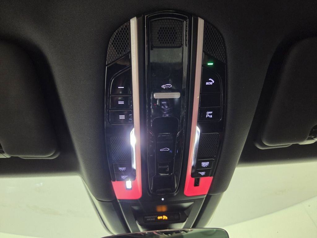 Used 2019 Porsche Cayenne AWD/4WD image 16