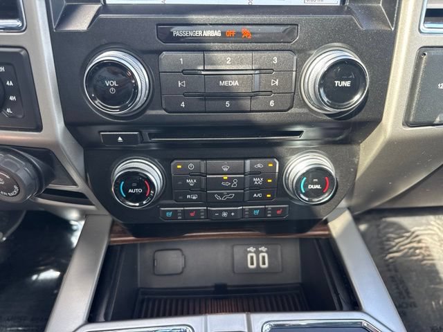 Used 2016 Ford F150 Lariat w/ Equipment Group 502A Luxury AWD/4WD image 13