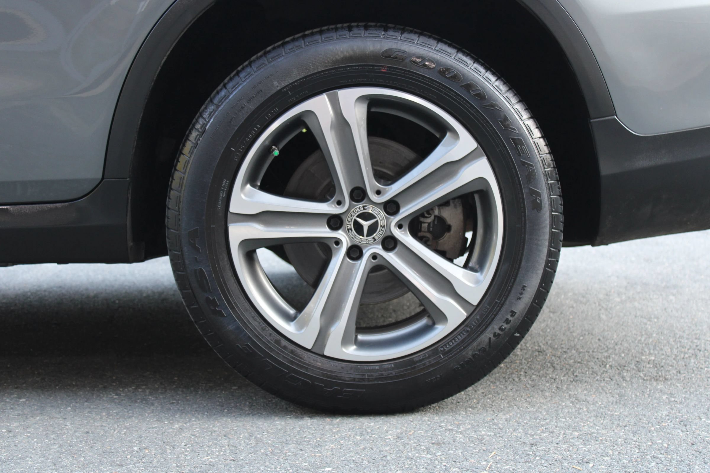 Used 2018 Mercedes-Benz GLC 300 4MATIC image 34