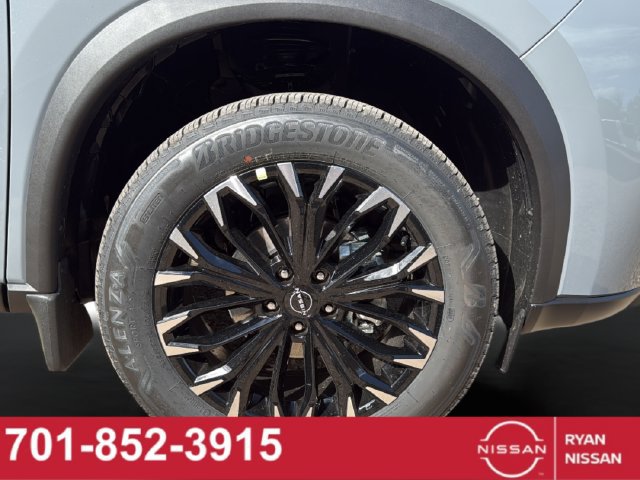 New 2026 Nissan Rogue Dark Armor AWD/4WD image 30