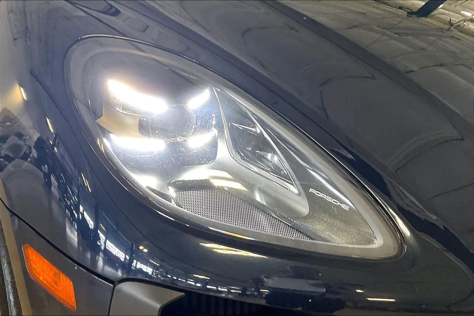 Used 2020 Porsche Macan S AWD/4WD image 24