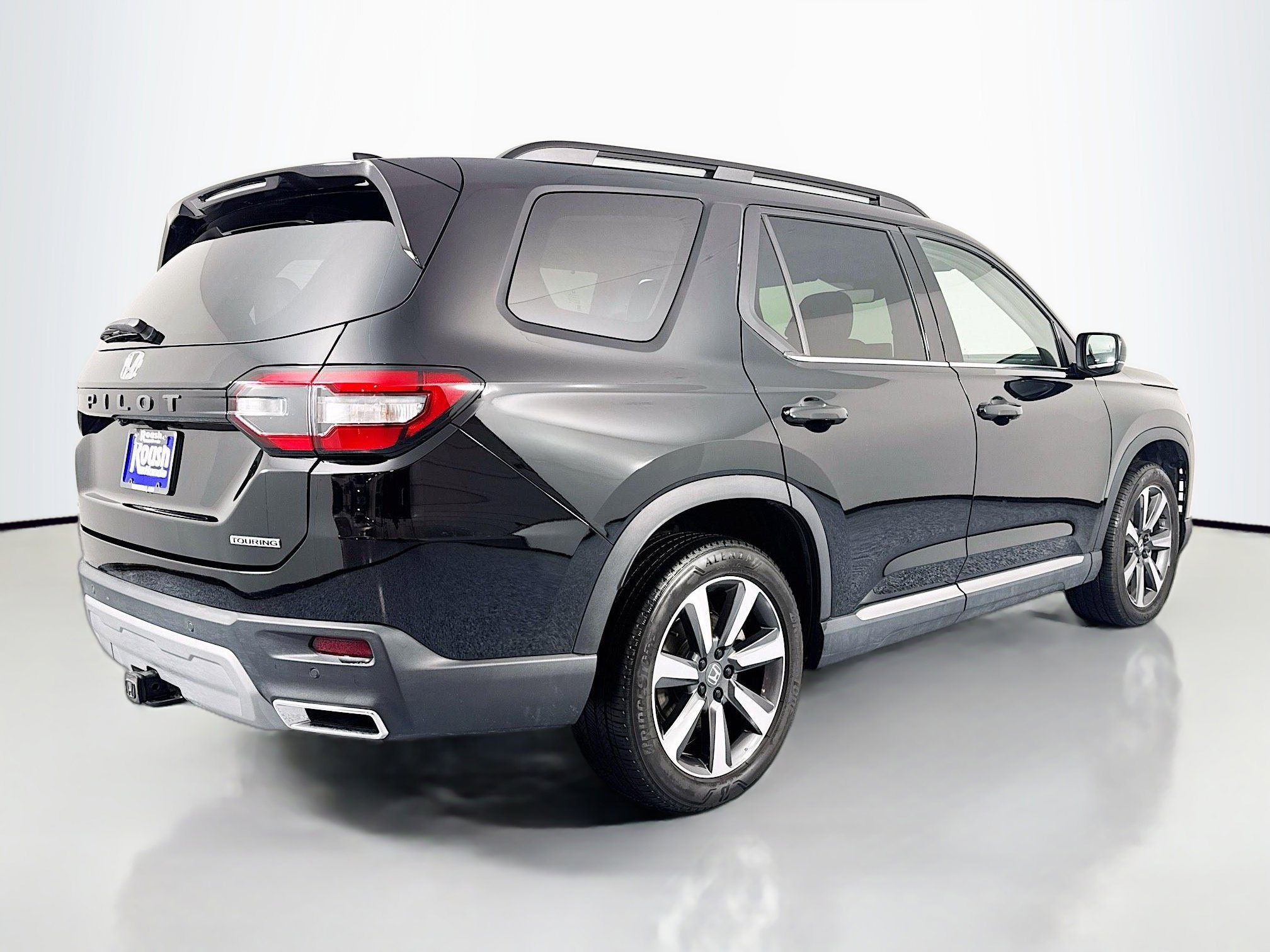Certified 2023 Honda Pilot Touring image 5