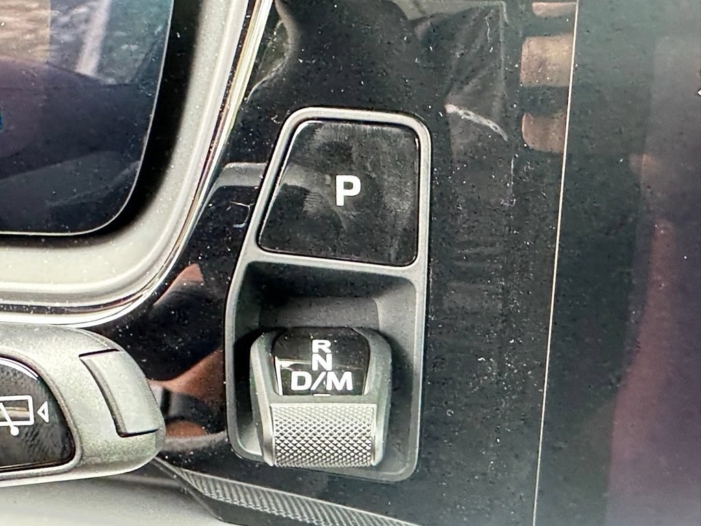 Certified 2025 Porsche Cayenne E-Hybrid AWD/4WD image 25