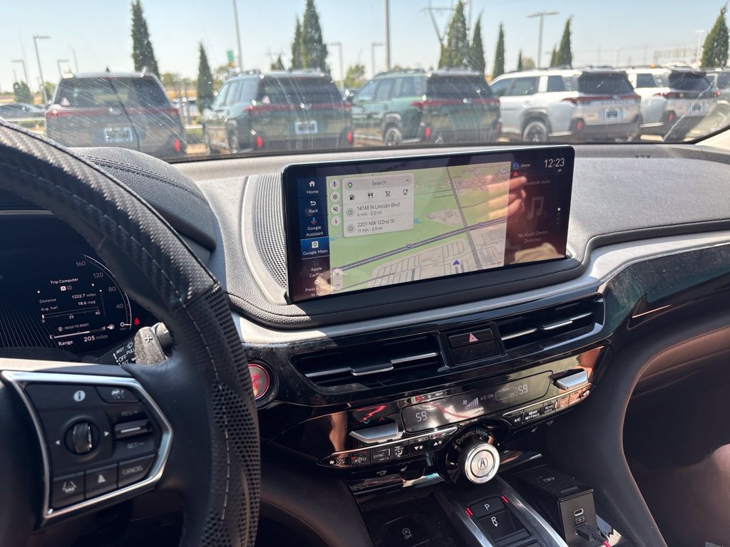 Used 2025 Acura MDX SH-AWD image 3