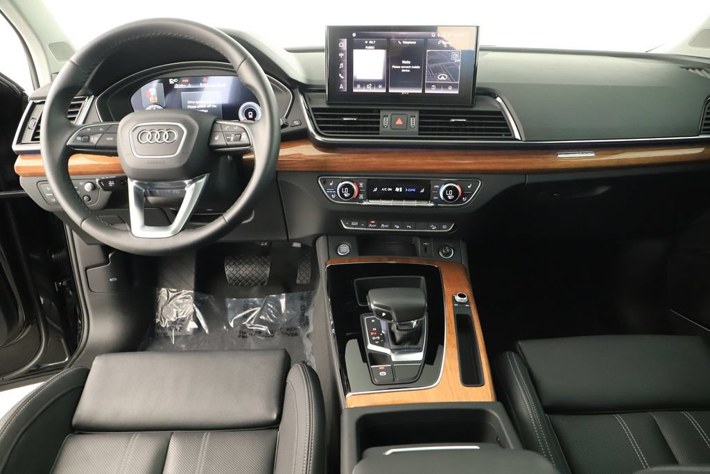 Certified 2023 Audi Q5 2.0T Prestige w/ Prestige Package AWD/4WD image 18