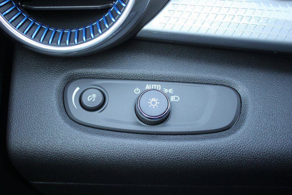 New 2026 Chevrolet Trax LT w/ Driver Confidence Package image 10