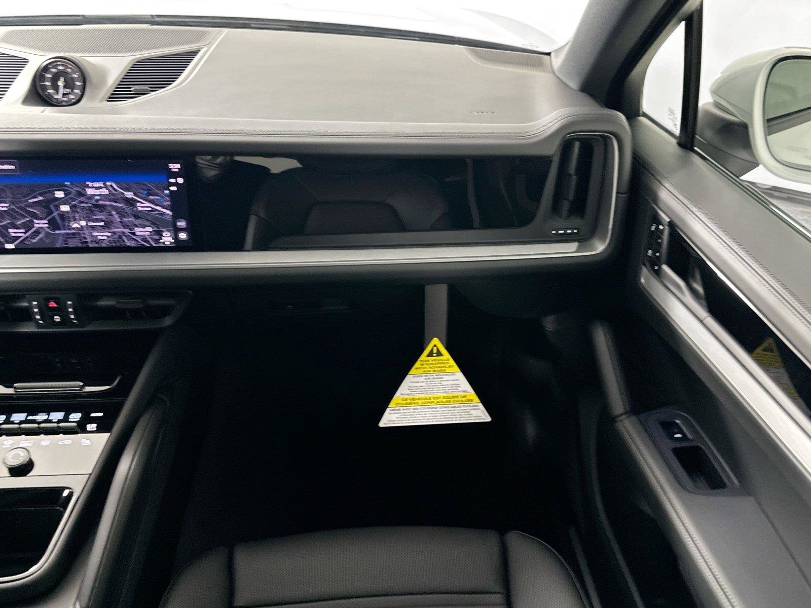 Certified 2025 Porsche Cayenne S AWD/4WD image 29