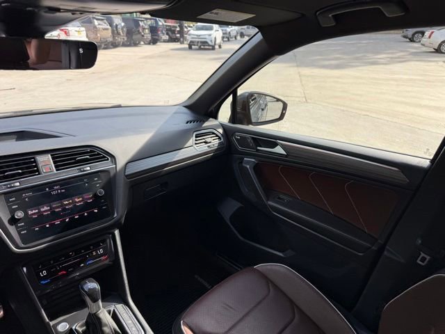 Used 2022 Volkswagen Tiguan SEL R-Line AWD/4WD image 63