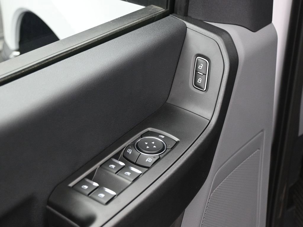 New 2026 Ford F350 XL w/ XL Chrome Package image 9