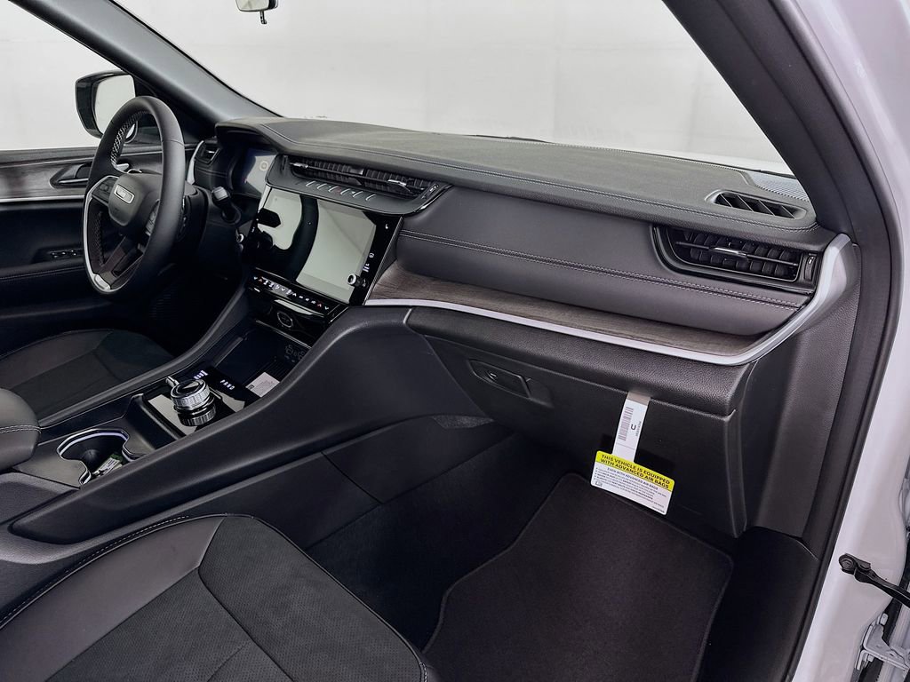 New 2026 Jeep Grand Cherokee L 4WD image 38