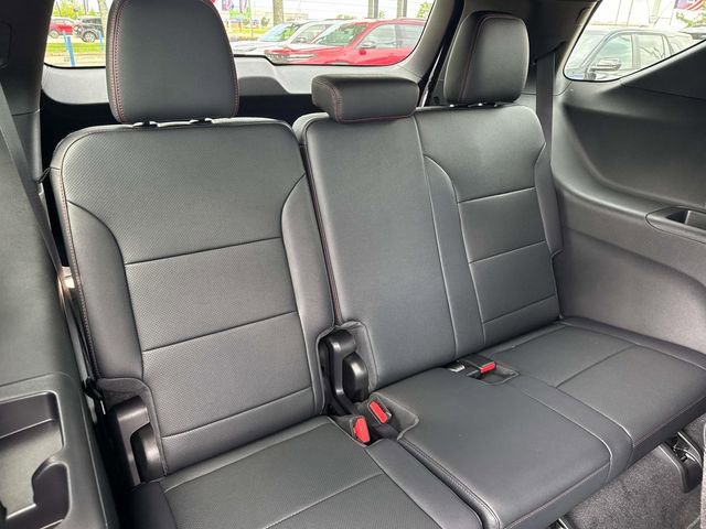 New 2026 Chevrolet Traverse Z71 w/ Enhanced Driving Package AWD/4WD image 12