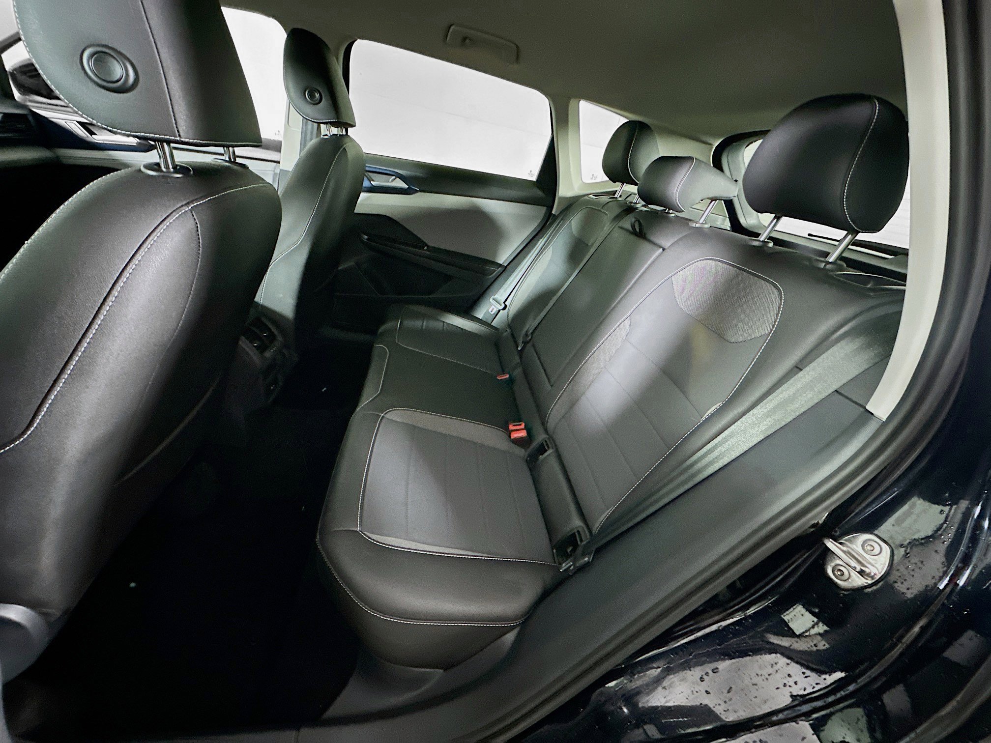 Used 2024 Volkswagen Taos SE image 26