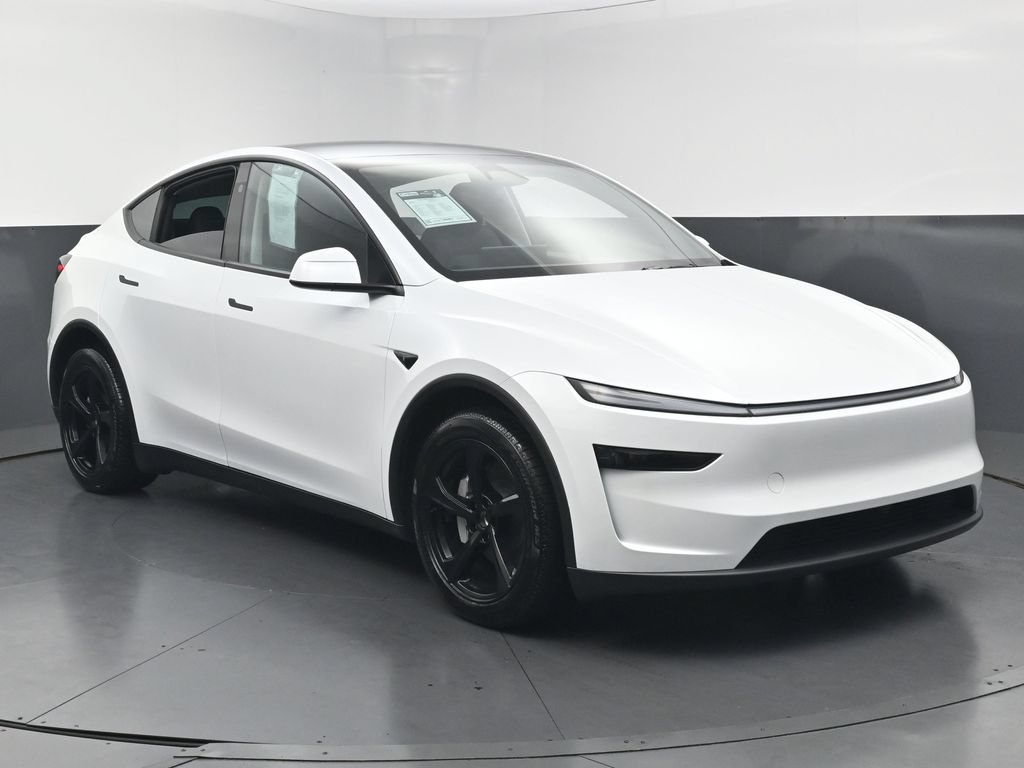 Used 2026 Tesla Model Y AWD image 2