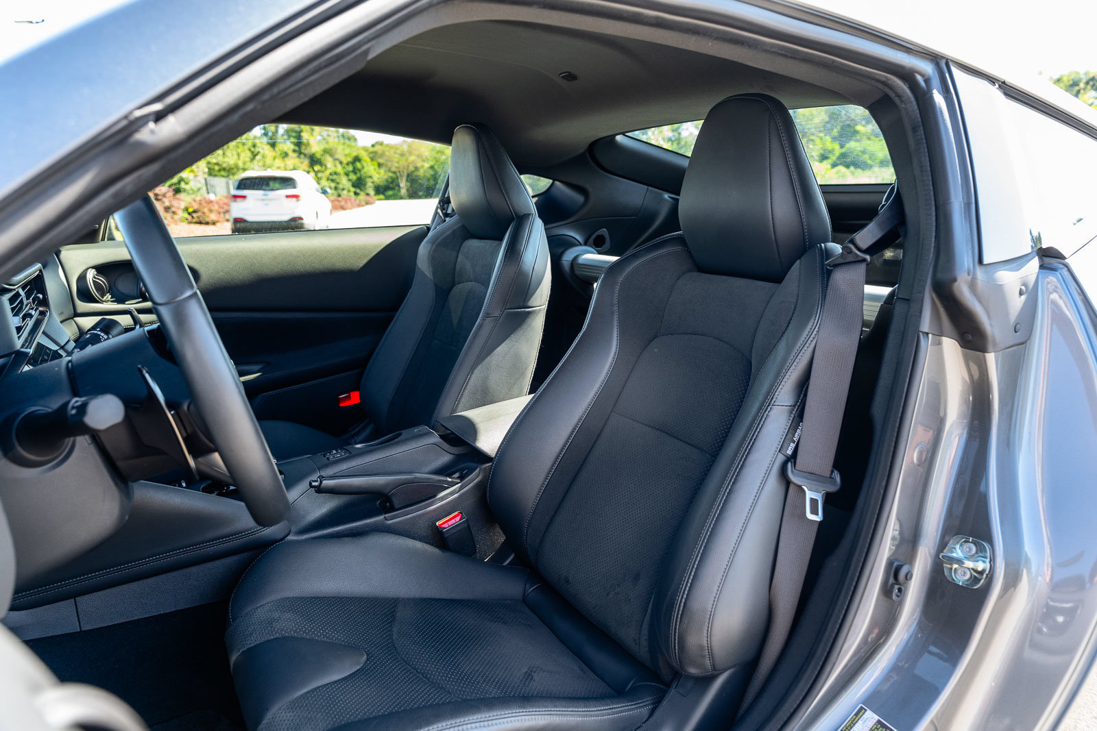 Used 2025 Nissan Z Performance w/ Floor Mat Package RWD image 30