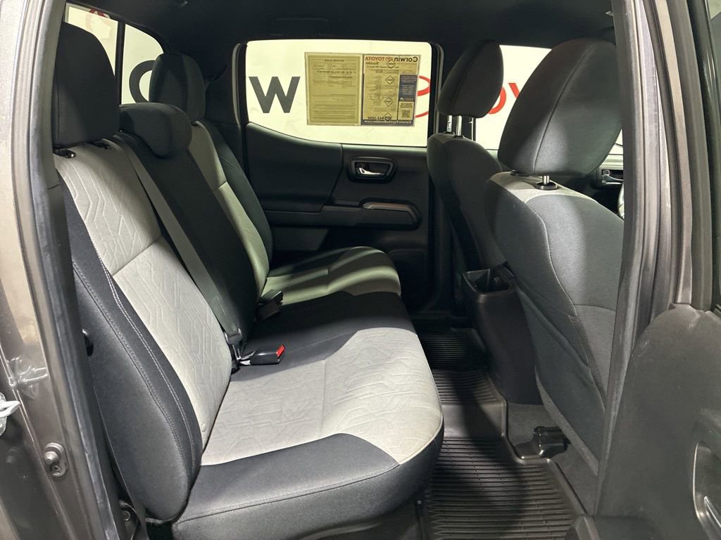 Used 2022 Toyota Tacoma TRD Sport w/ Technology Package image 15