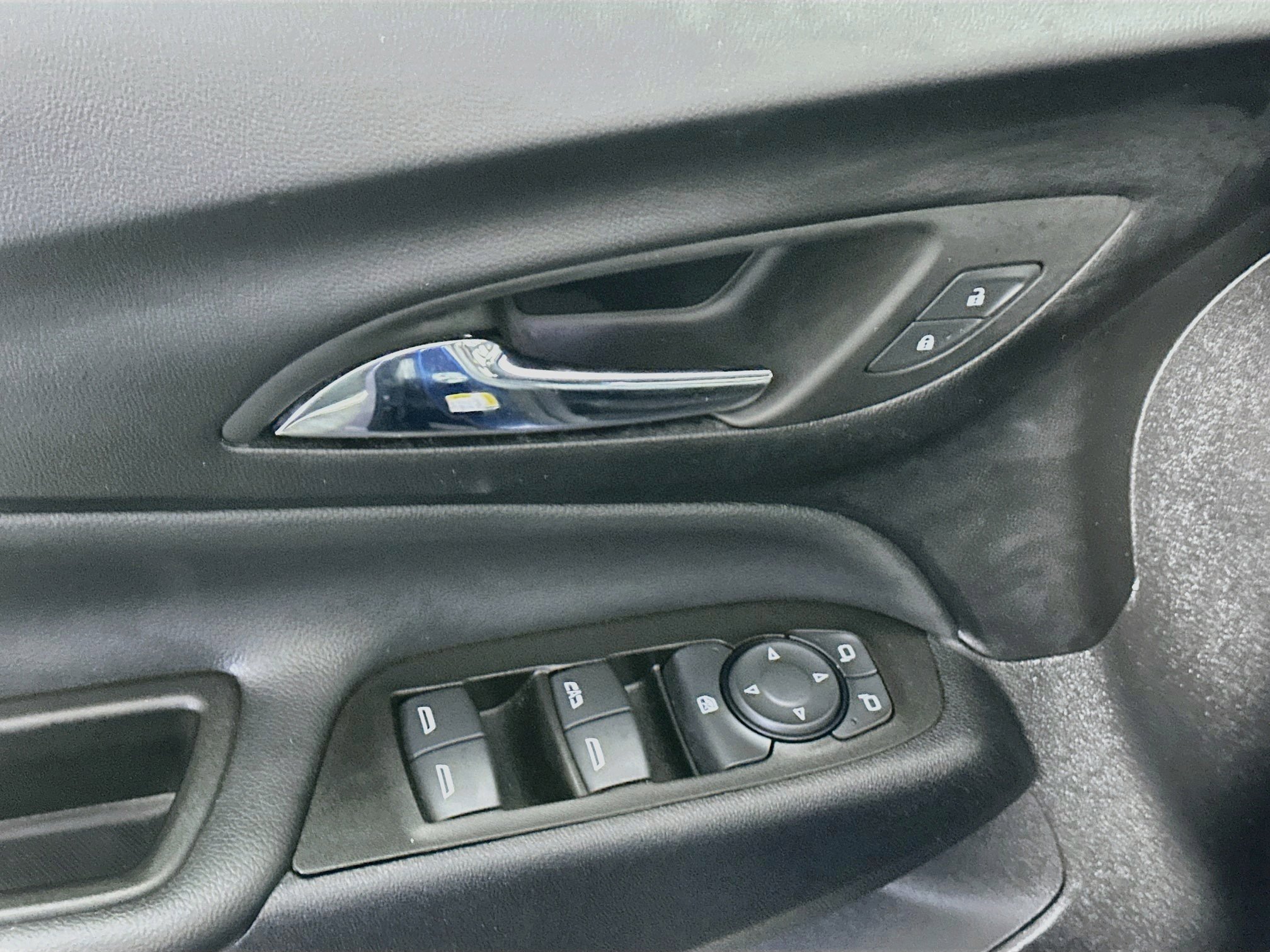 Used 2023 Chevrolet Equinox LT FWD image 15