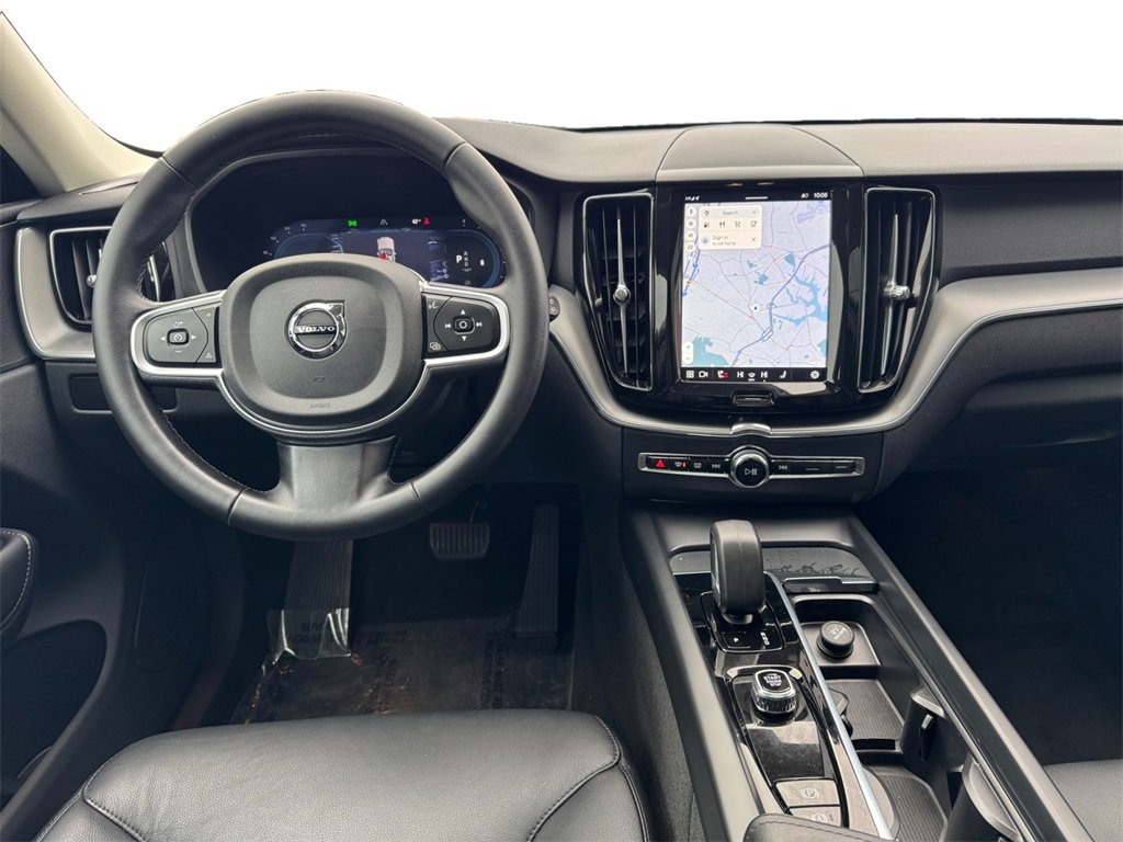 Certified 2025 Volvo XC60 B5 Core image 23