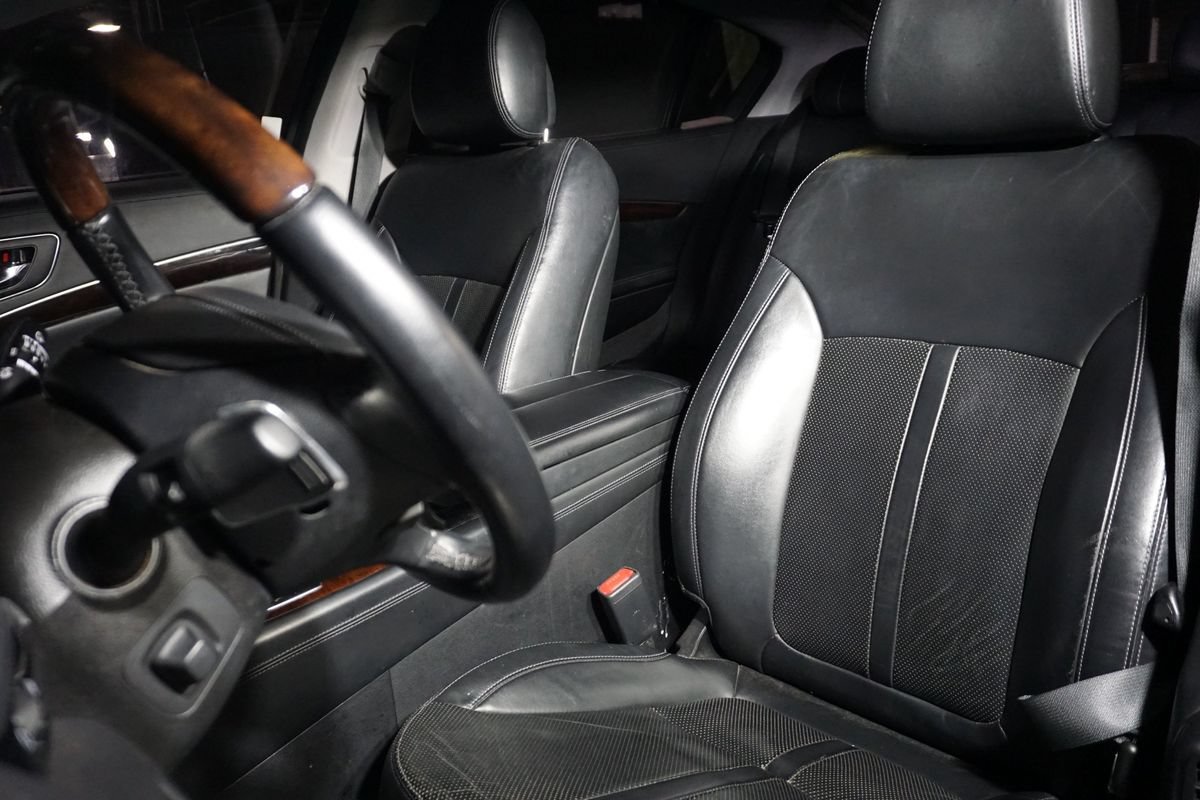 Used 2016 Kia K900 Luxury RWD image 11