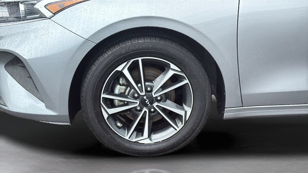 Used 2023 Kia Forte LXS FWD image 9