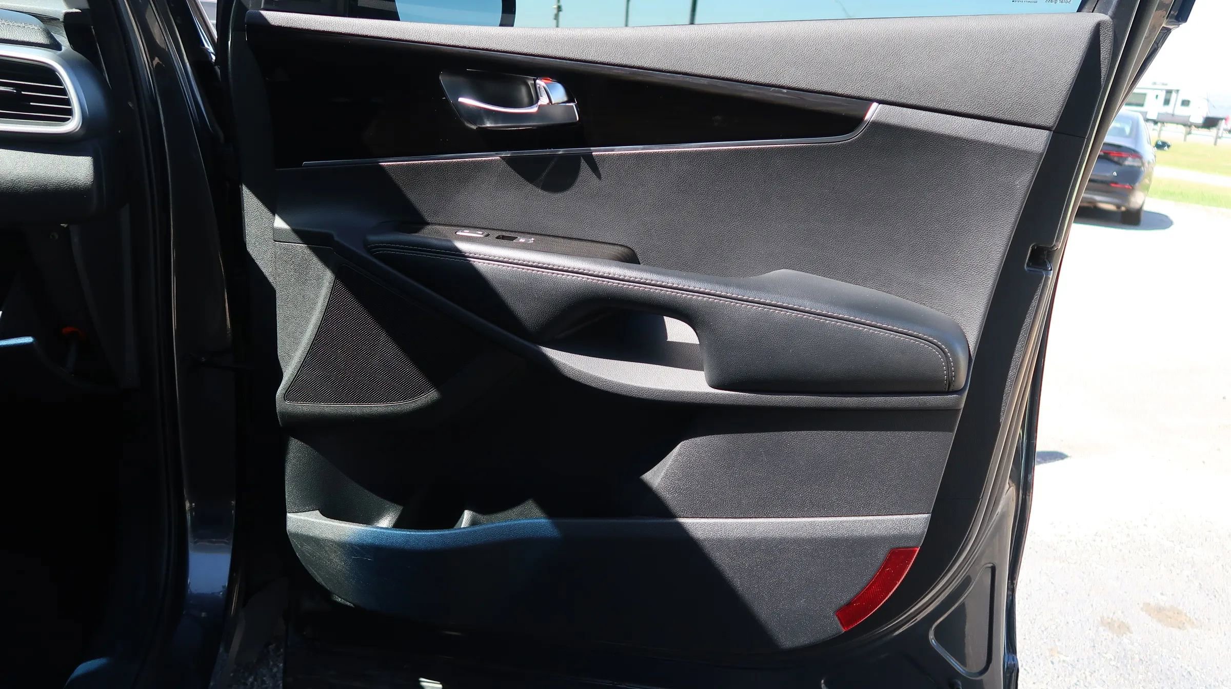 Used 2019 Kia Sorento S image 44