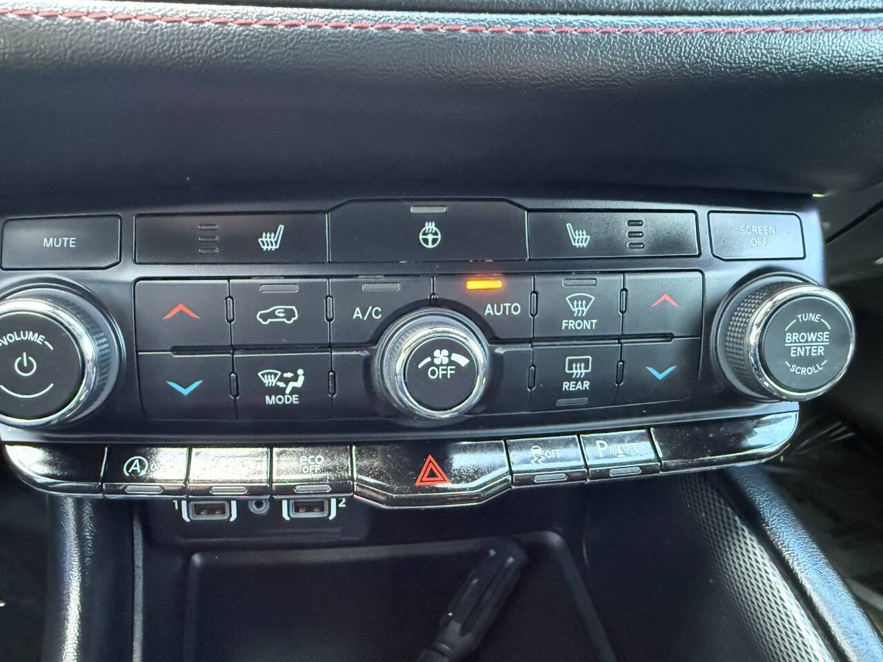 Used 2025 Dodge Durango GT w/ Blacktop Package AWD/4WD image 42