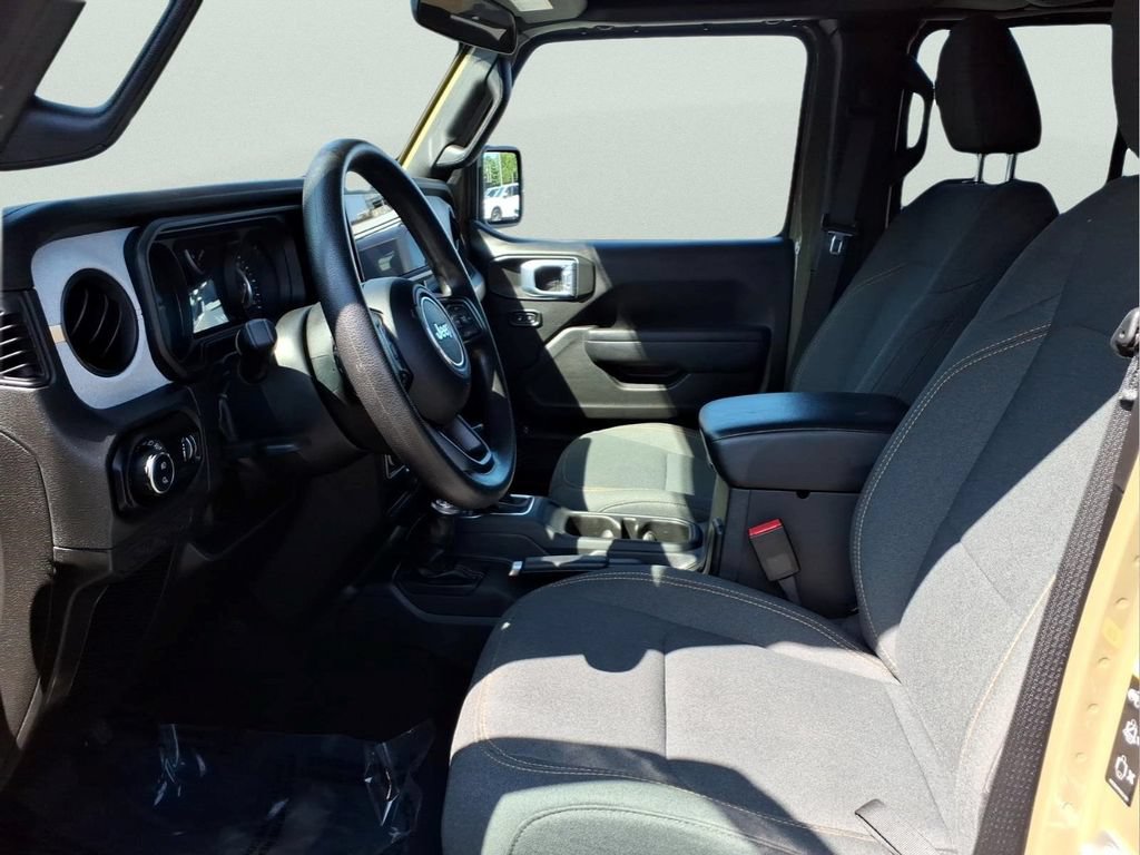 Used 2025 Jeep Gladiator Sport AWD/4WD image 18